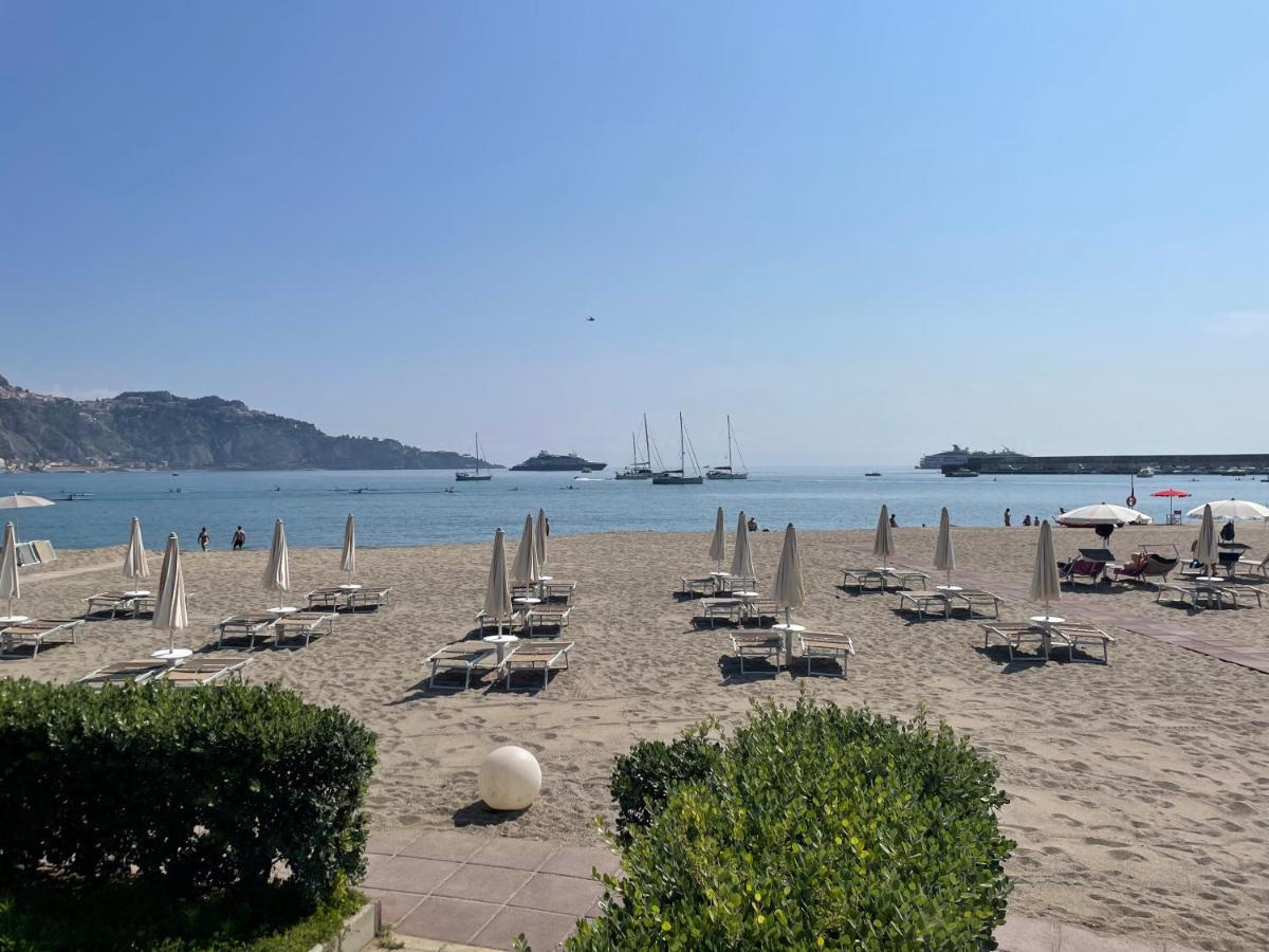 La Finestra Sul Mare Modern Apartment 贾迪尼-纳克索斯 外观 照片